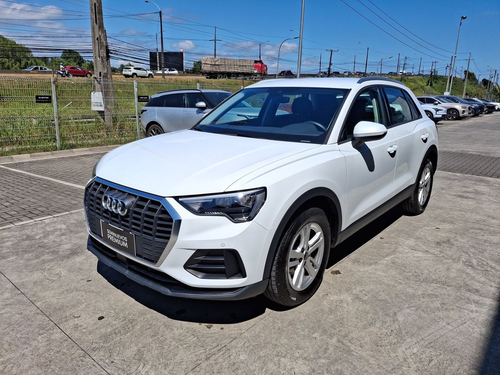 Audi Q3 1.5 35 Tfsi 4x2 S-tronic At 5p 2026 - Foto 3 de 8