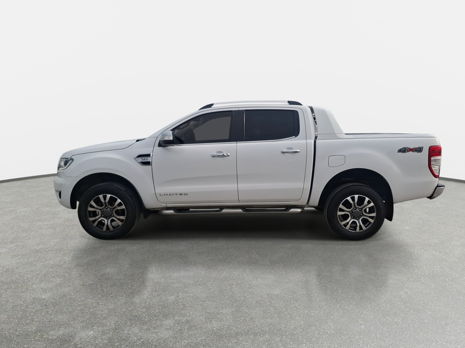 Ford Ranger 3.2 Ltd Euro 6 Diesel 4x4 Dob. Cab. At 4p 2023 - Foto 4 de 8