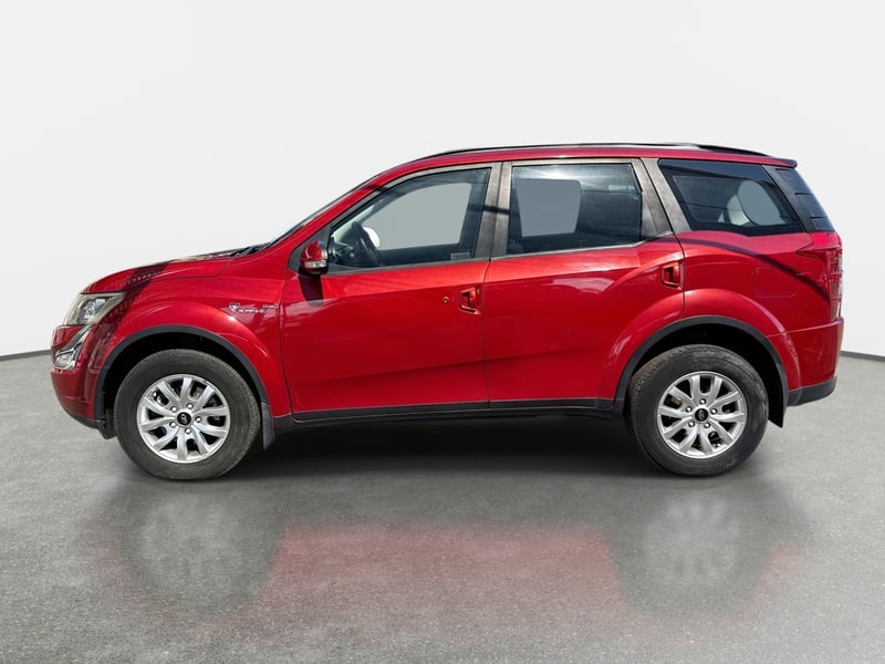 Mahindra Xuv 500 2.2 Fl Base 4x2 Gas At 5p 2019 - Imagen 4 de 8