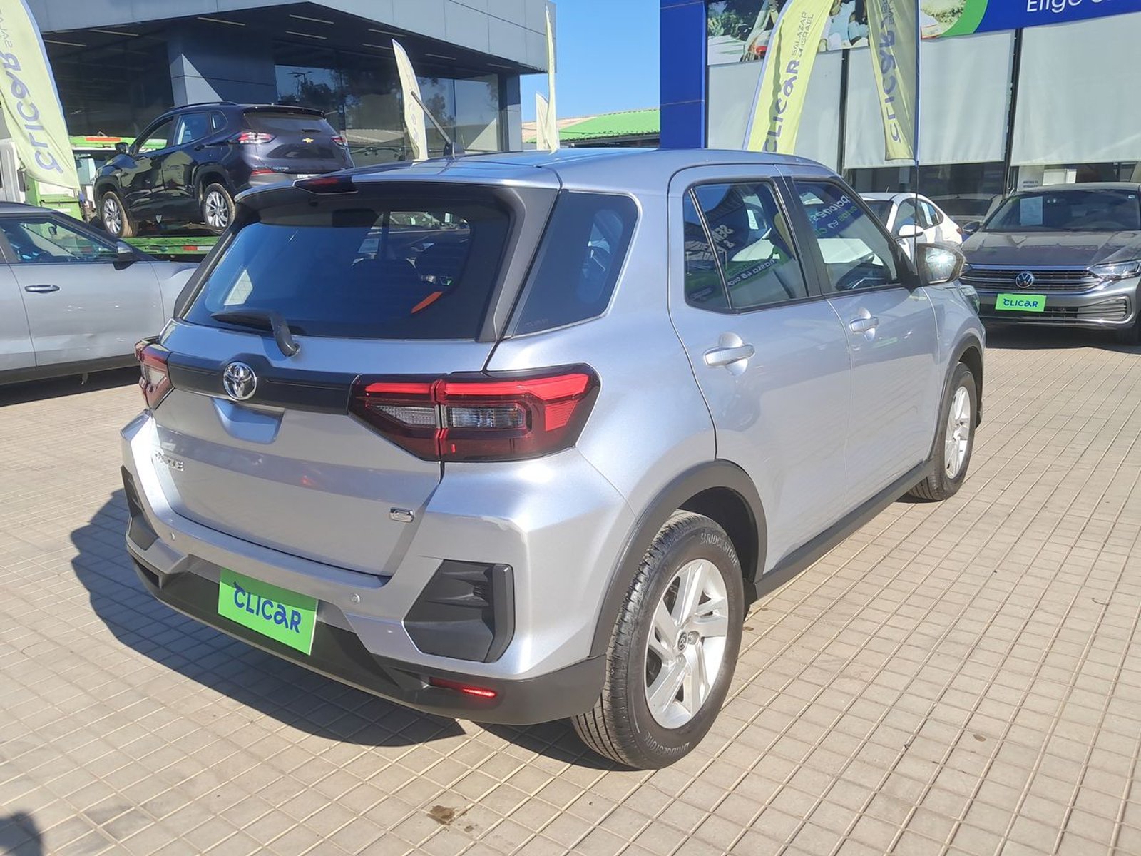 Toyota Raize 1.2 E 4x2 Mt 5p 2024 - Imagen 7 de 8