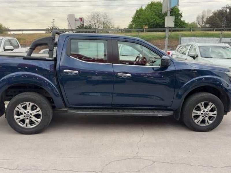 Nissan Navara 2.3d Xe Diesel 4x4 Dob.cab. At 4p 2024 - Imagen 3 de 5