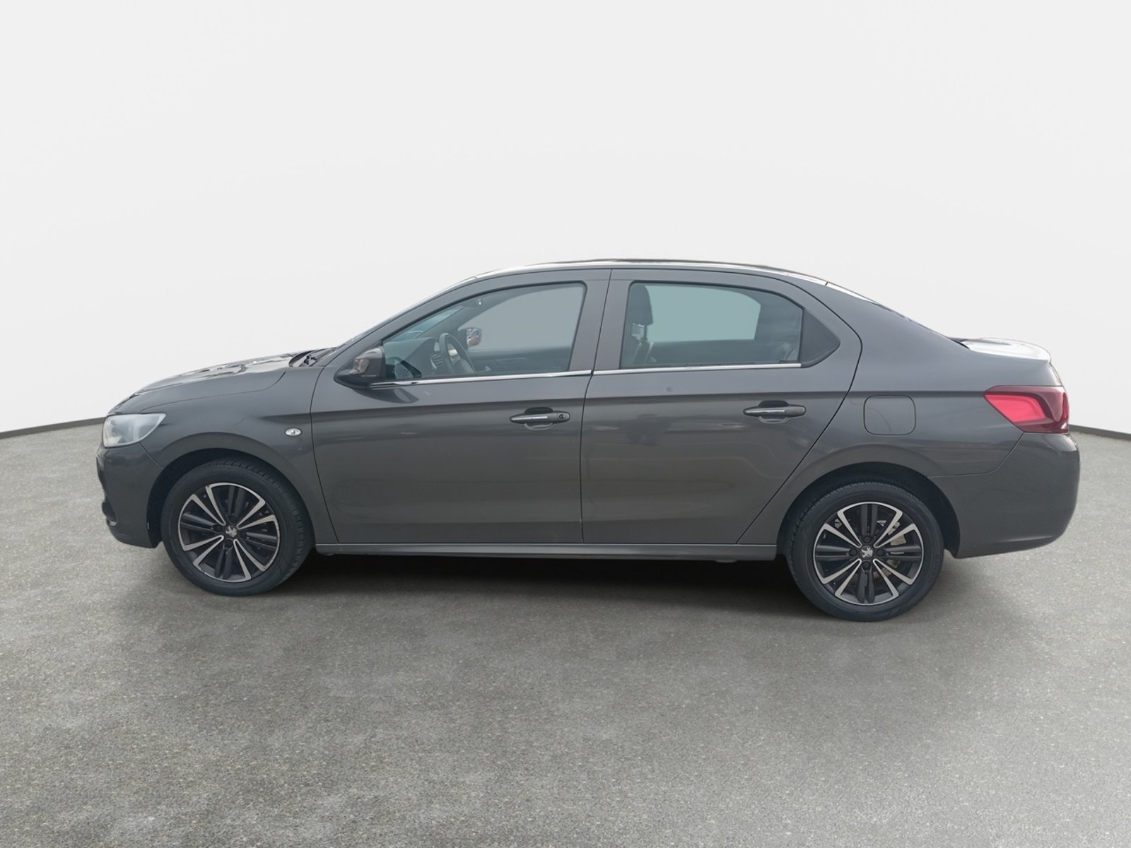 Peugeot 301 1.6 Allure Pack Hdi Diesel 4x2 92hp Mt 4p 2019 - Foto 4 de 8
