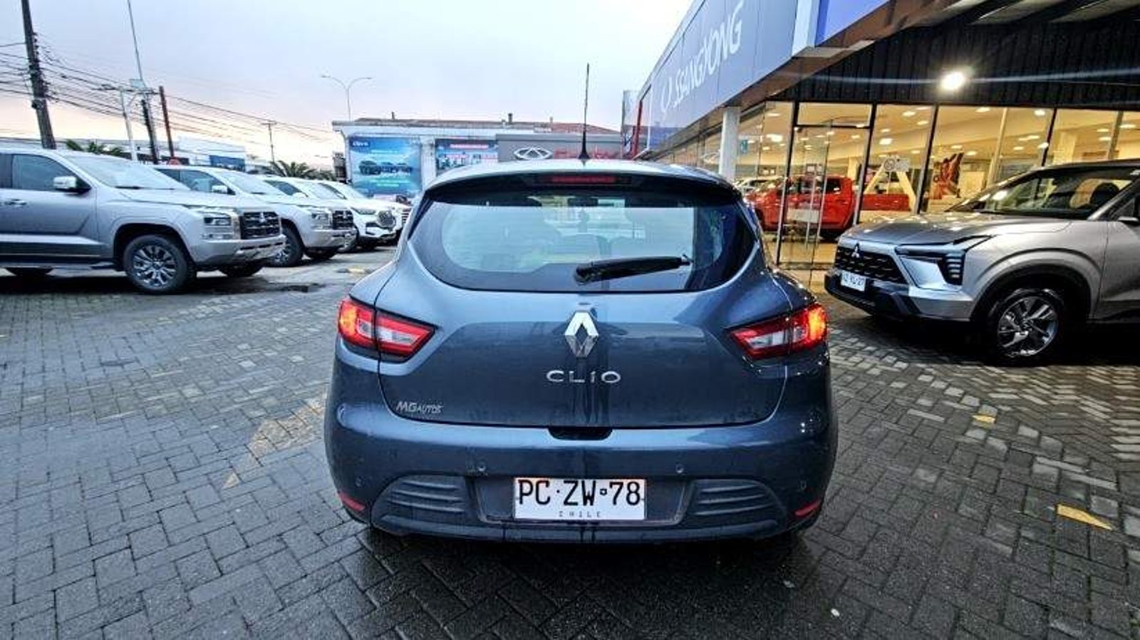 Renault Clio 1.2 Expression 4x2 Hb Mt 5p 2020 - Imagen 4 de 4