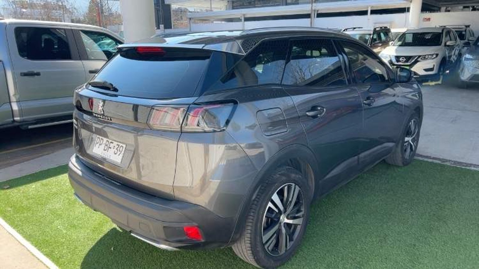 Peugeot 3008 1.2 Active Puretech 4x2 130 Mt6 5p 2021 - Imagen 3 de 4