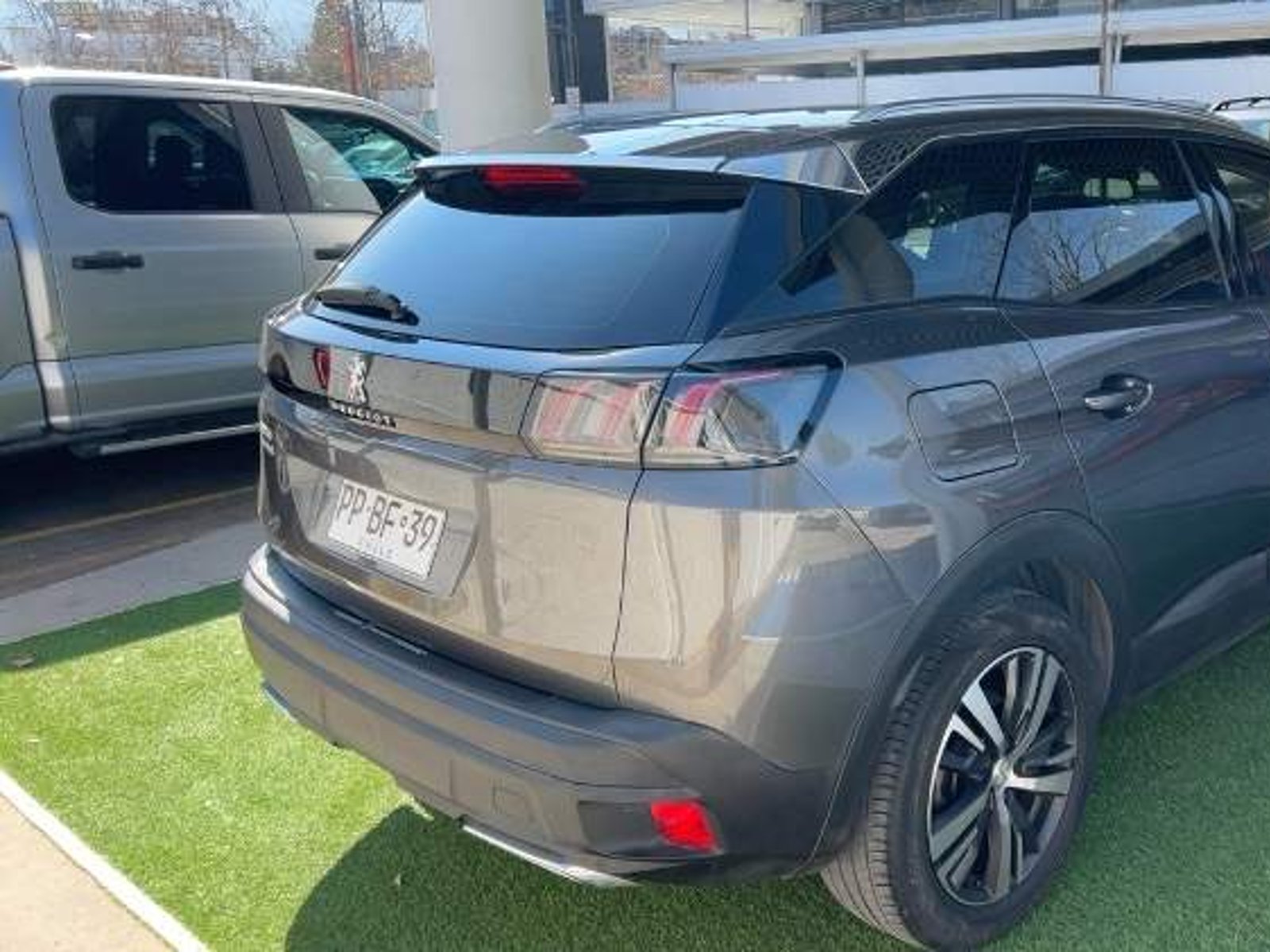 Peugeot 3008 1.2 Active Puretech 4x2 130 Mt6 5p 2021 - Foto 3 de 4