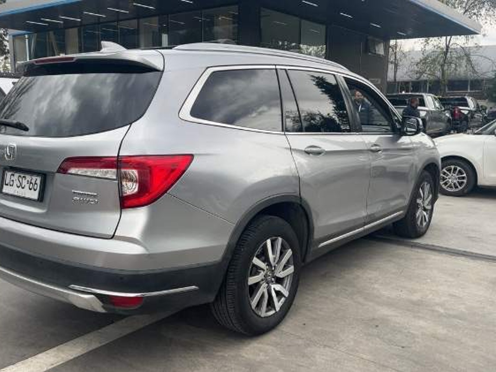 Honda Pilot 3.5 Touring 4x4 At 5p 2019 - Foto 4 de 5
