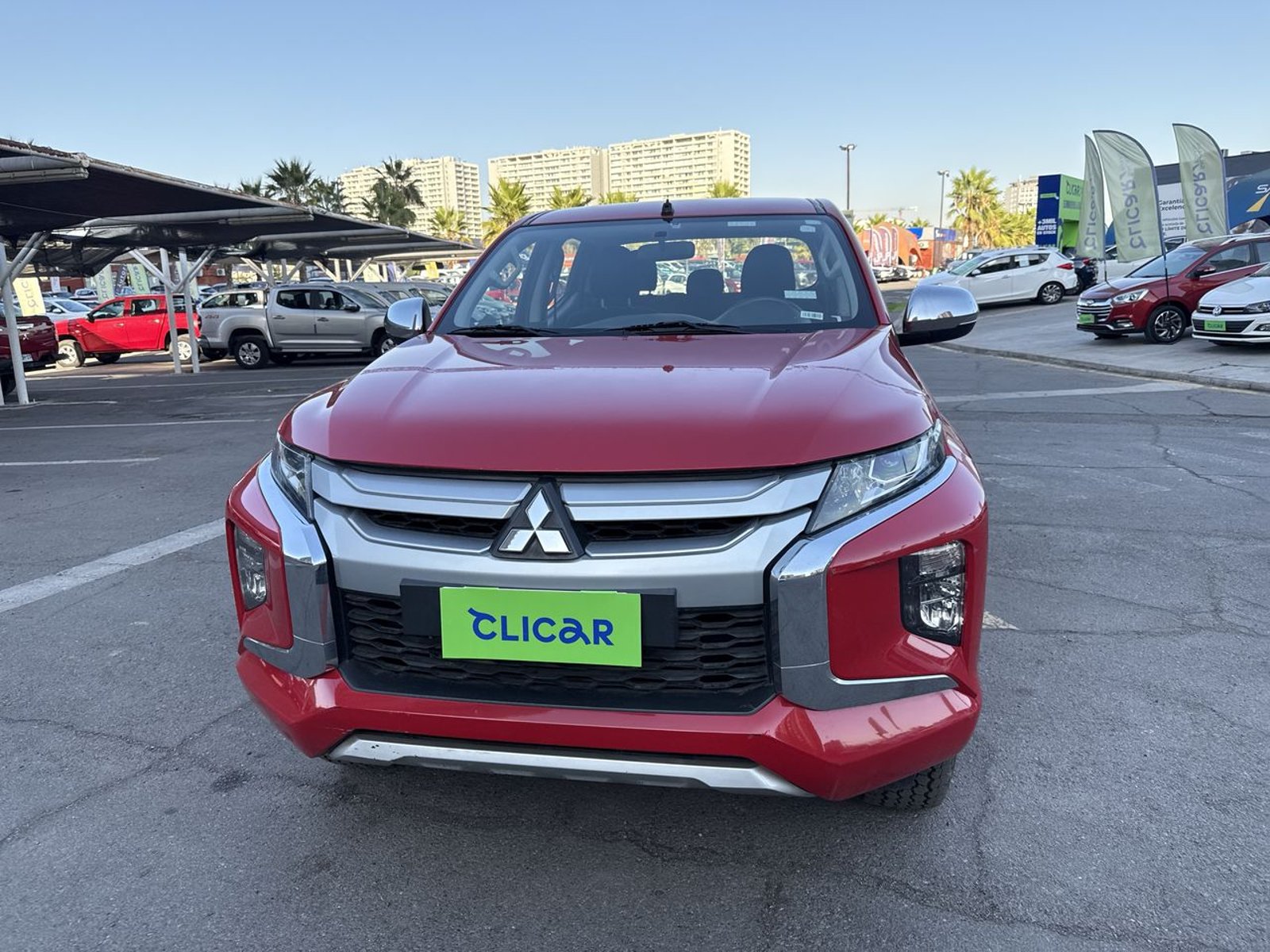 Mitsubishi L200 2.2 Katana Crt Diesel Dob. Cab. 4x4 Mt 4p 2024 - Imagen 3 de 8