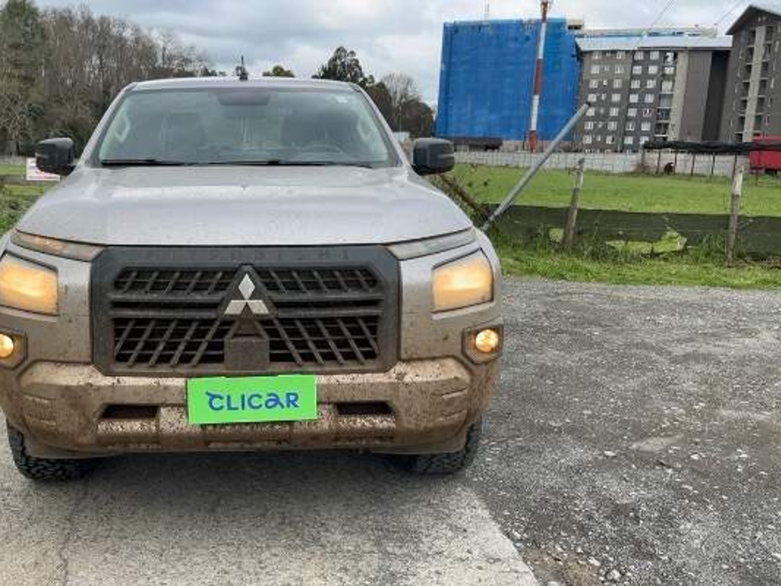 Mitsubishi L200 2.4 Katana Xrt Diesel 4x4 Dob. Cab. Euro6 Mt 4p 2025 - Foto 2 de 5