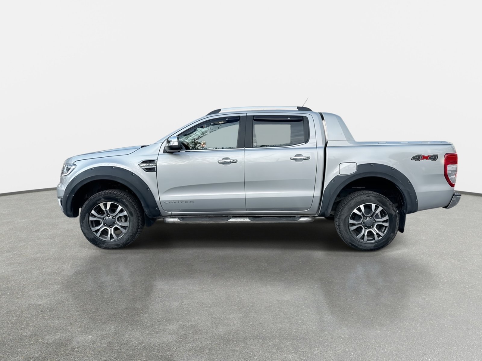 Ford Ranger 3.2 Ltd Euro 6 Diesel 4x4 Dob. Cab. At 4p 2023 - Foto 4 de 8