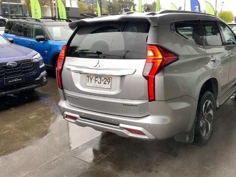 Mitsubishi Montero Sport 3.0 4x4 At 5p 2025 - Imagen 4 de 5