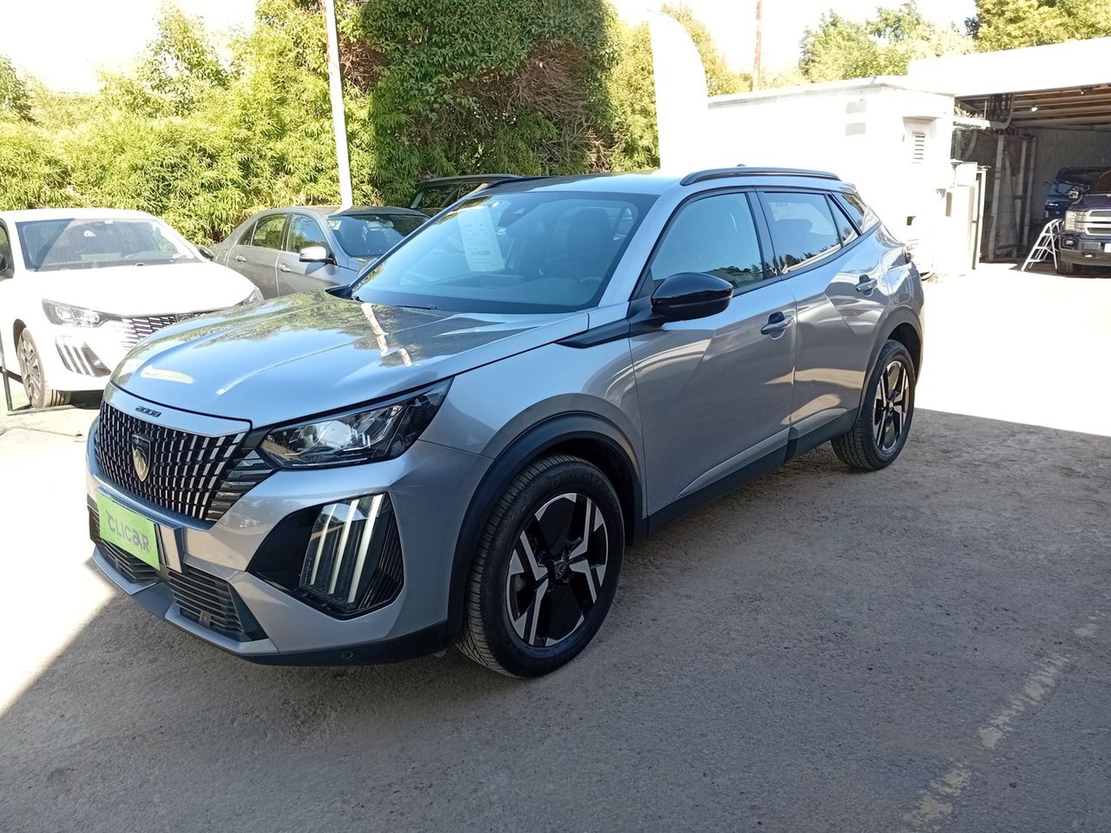 Peugeot 2008 1.5 Allure Pack Bluehdi 130hp Diesel 4x2 Eat8 5p 2024 - Foto 3 de 8