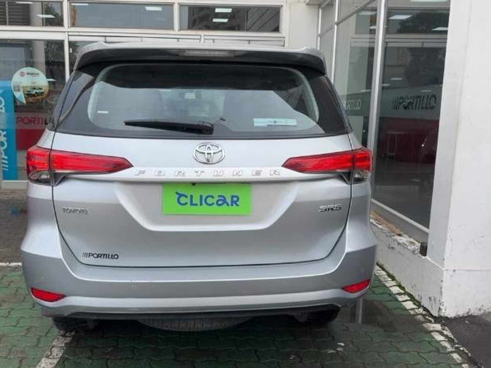 Toyota Fortunner 2.8 Sr5 Tdi Diesel 4x4 Mt 5p 2024 - Foto 5 de 5