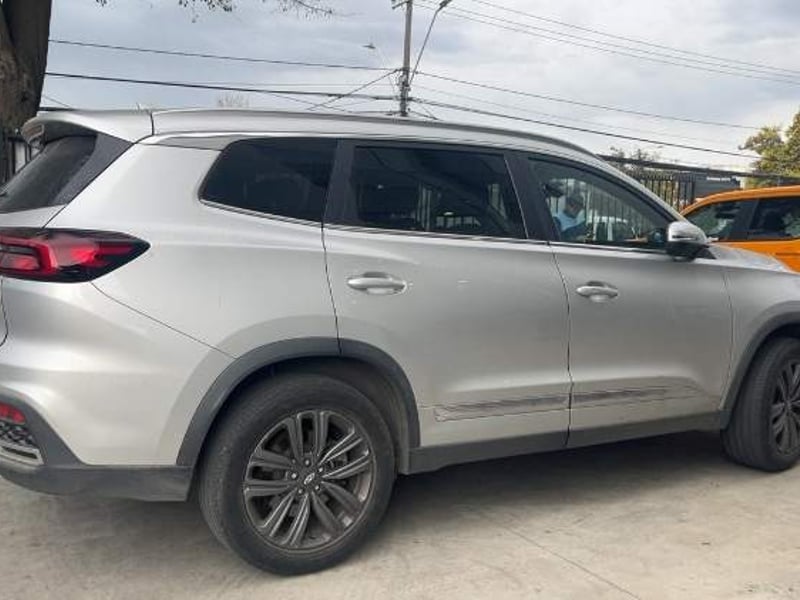 Chery Tiggo 8 1.5t Glx 4x2 Dct At 5p 2022 - Imagen 3 de 5