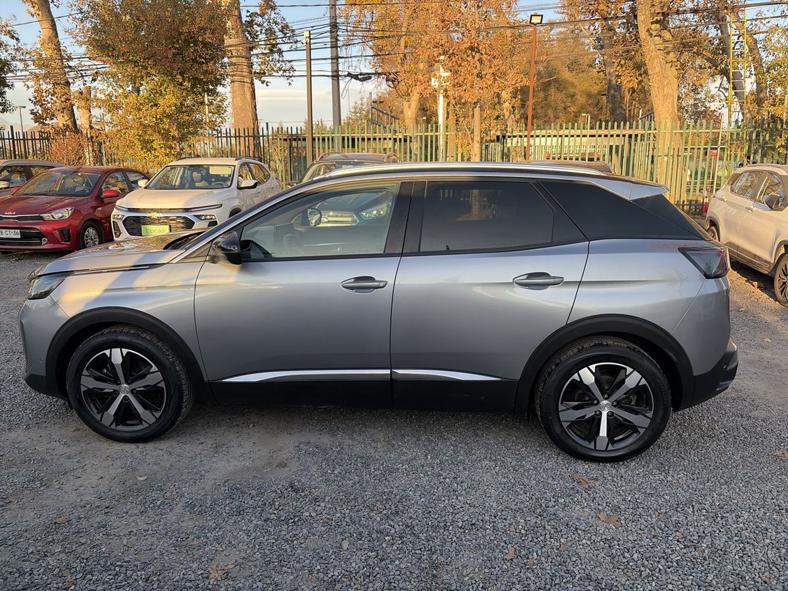 Peugeot 3008 1.5 Allure Pack Bluehdi 130 4x2 Eat8 5p 2024 - Foto 4 de 8