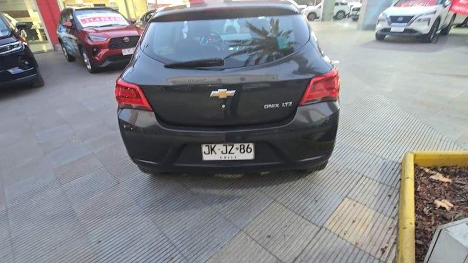 Chevrolet Onix 1.4 Ltz 4x2 Hb Mt 5p 2017 - Imagen 4 de 4