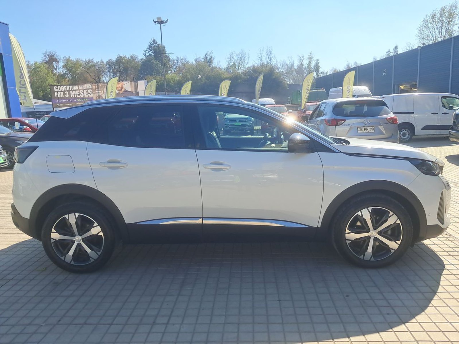 Peugeot 3008 1.5 Allure Pack Bluehdi 130 4x2 Eat8 5p 2024 - Imagen 8 de 8