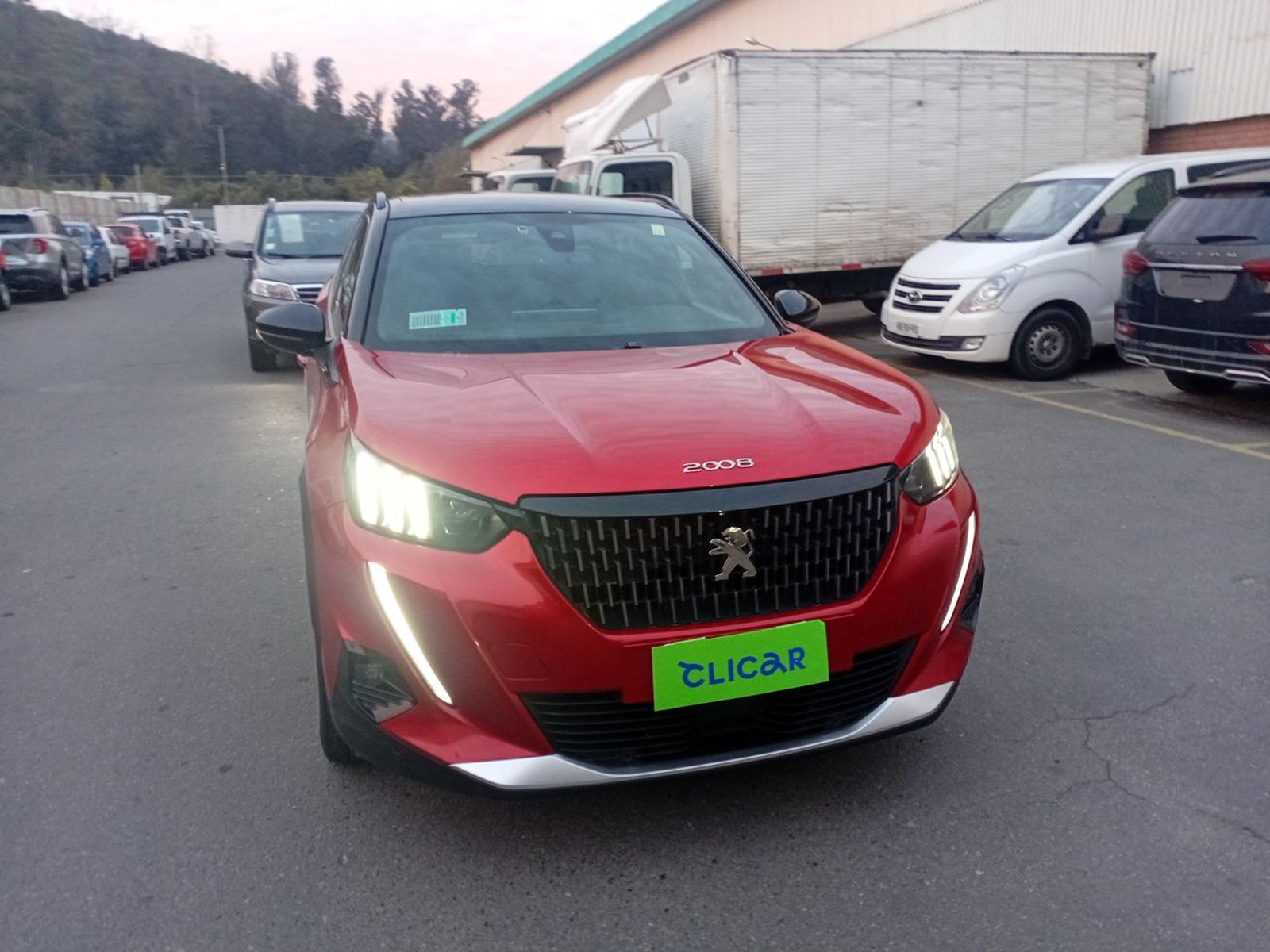 Peugeot 2008 1.5 Gt Bluehdi 130 Diesel 4x2 Eat8 5p 2022 - Foto 2 de 8