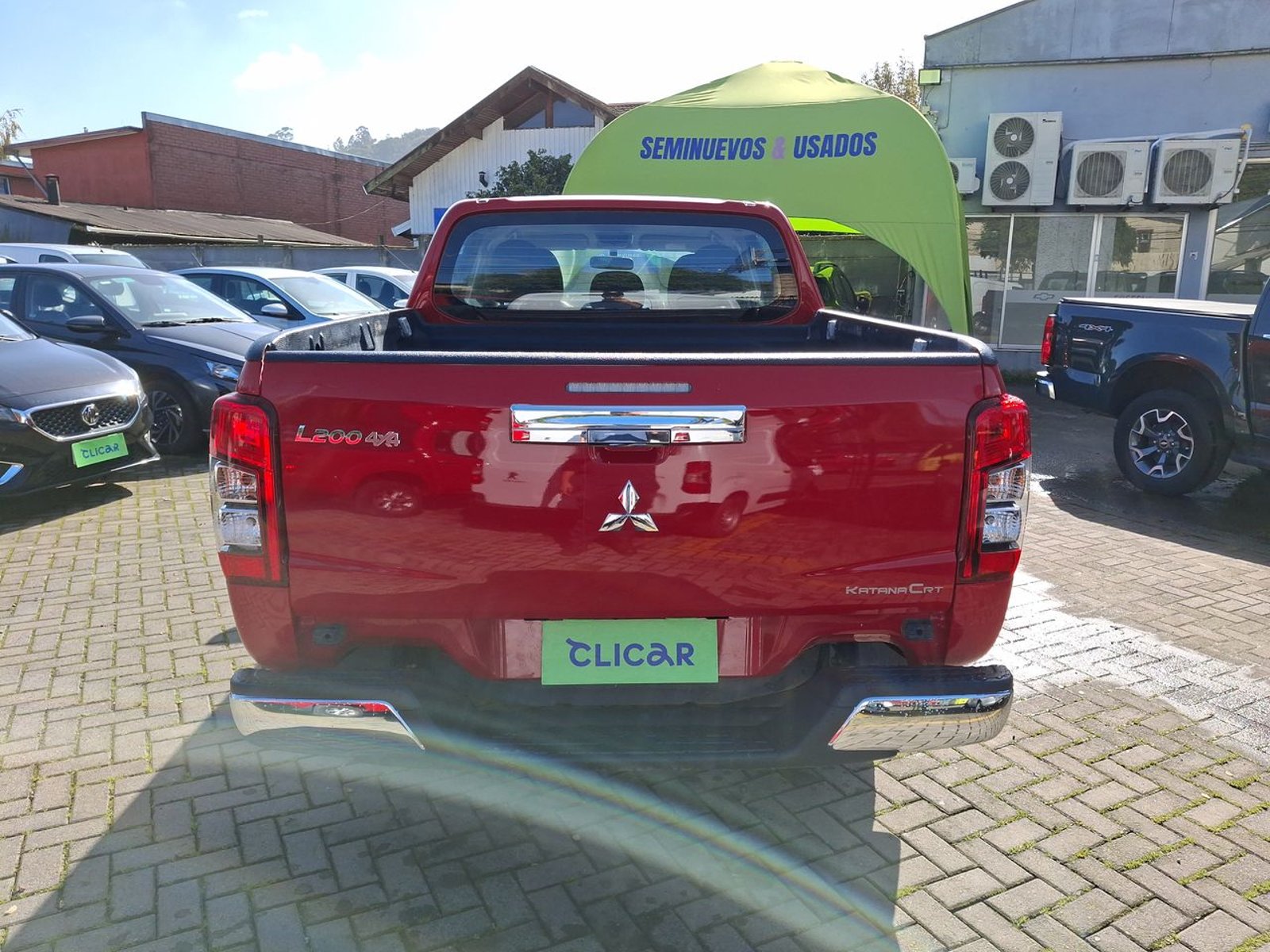 Mitsubishi L200 2.2 Katana Crt Diesel Dob. Cab. 4x4 Mt 4p 2024 - Imagen 6 de 8