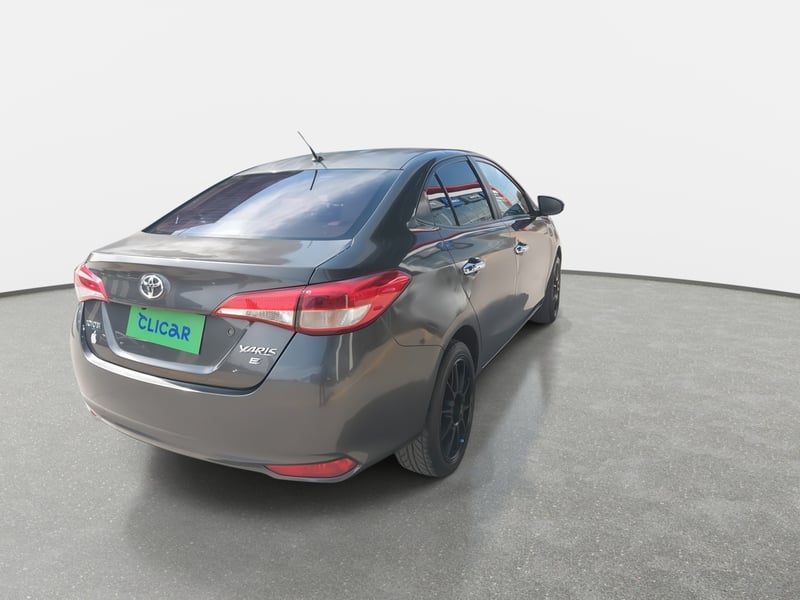 Toyota Yaris 1.5 Gli 4x2 E Mt 4p 2019 - Imagen 7 de 8