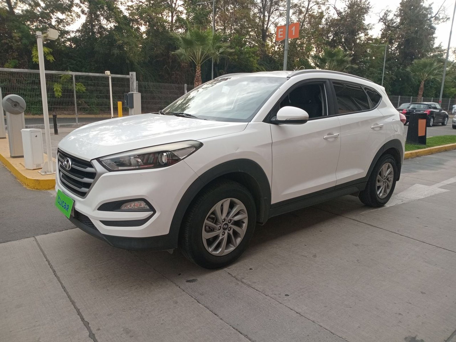 Hyundai Tucson 2.0 Gl Advance 4x2 Mt 5p 2018 - Foto 3 de 8