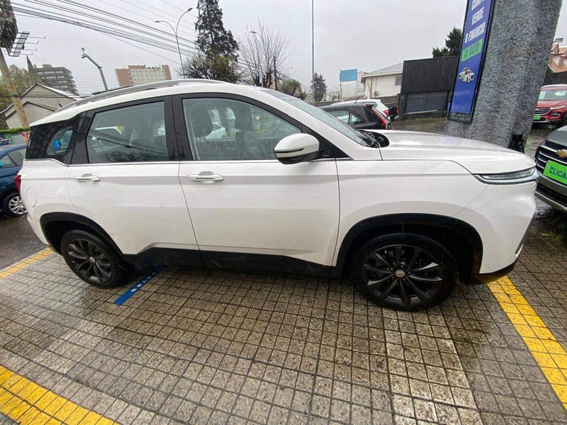 Chevrolet Captiva 1.5t Ltz Fwd Cvt At 5p 2022 - Imagen 3 de 5