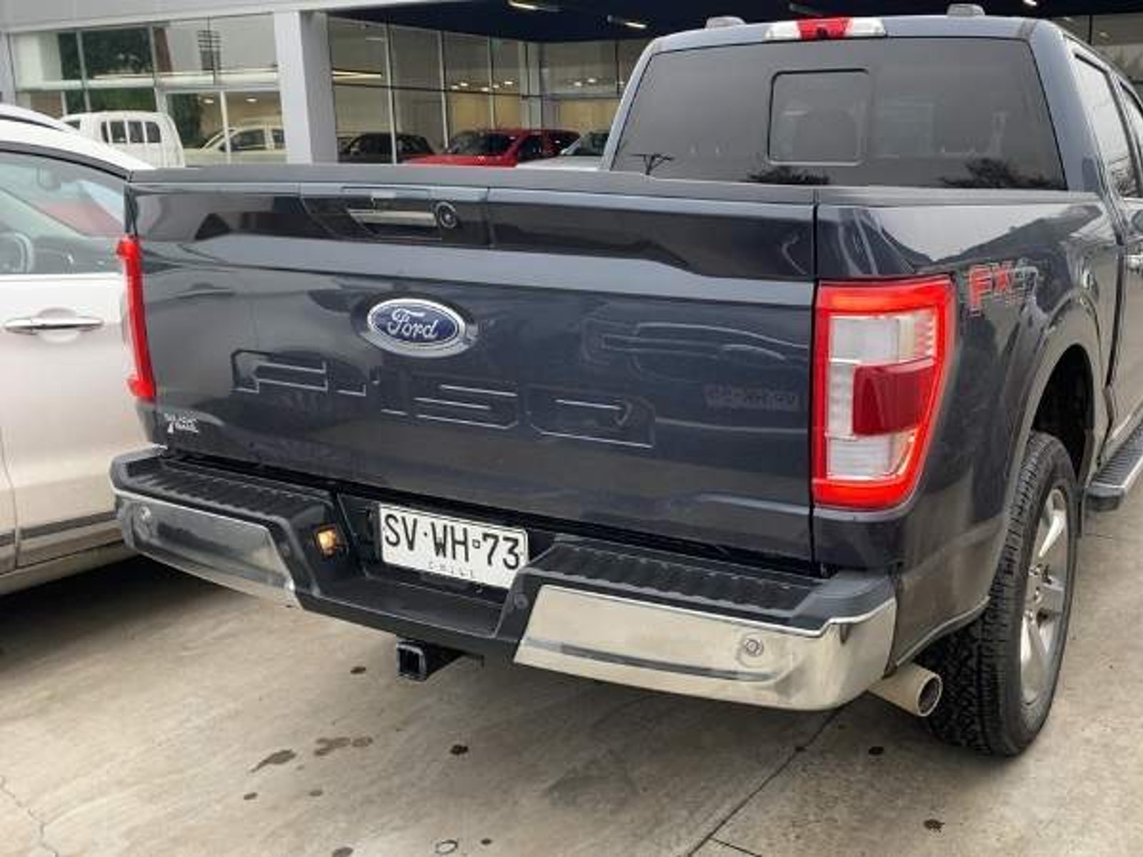 Ford F-150 5.0 Lariat Luxury Cc Dob. Cab. 4x4 At 4p 2023 - Foto 4 de 5