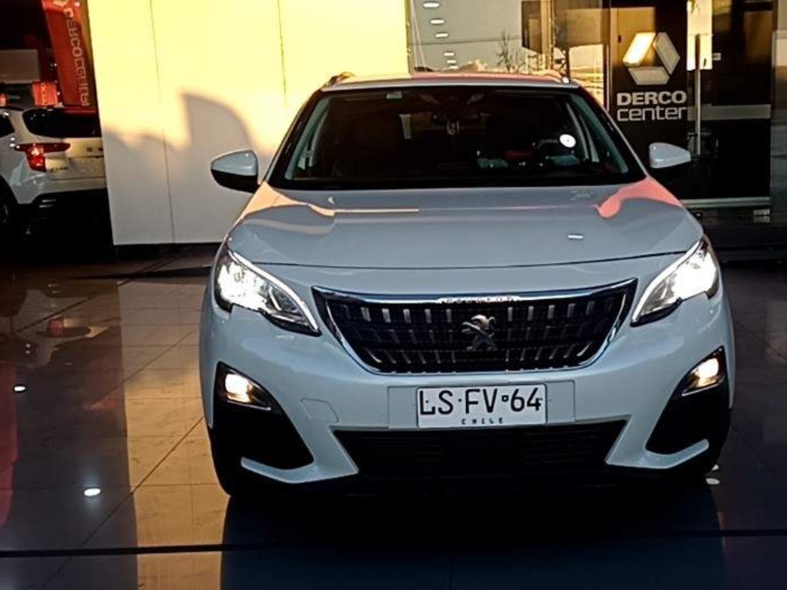 Peugeot 3008 1.5 Active Bluehdi 4x2 130 Eat8 5p 2020 - Foto 2 de 5