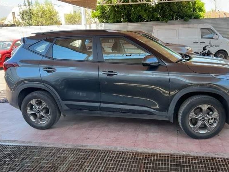 Kia Seltos 1.6 Ex 4x2 Ri 6at 5p 2023 - Imagen 3 de 5