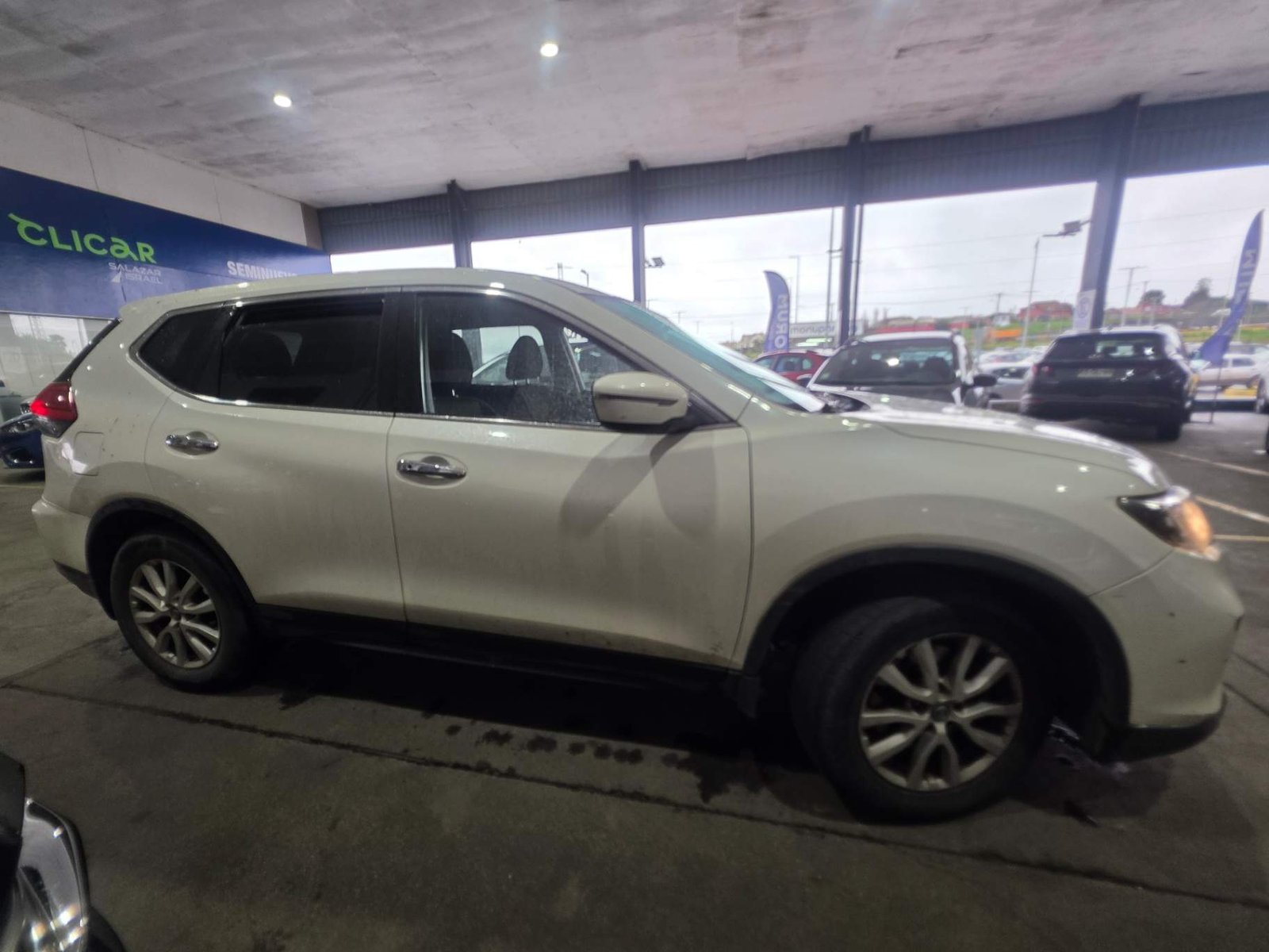 Nissan X-trail 2.5 Sense 4x2 3row Cvt At 5p 2019 - Imagen 3 de 5