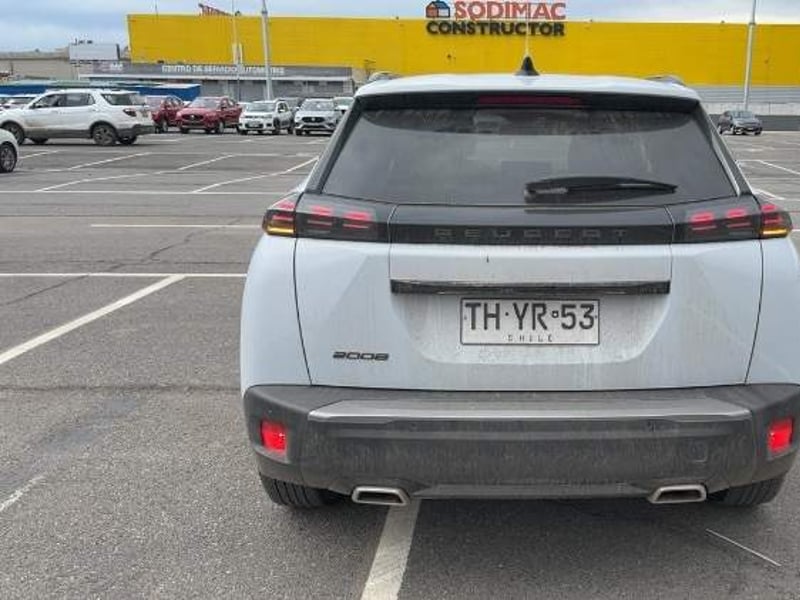 Peugeot 2008 1.2 Allure Pack Puretech 130hp 4x2 Eat8 5p 2024 - Imagen 5 de 5