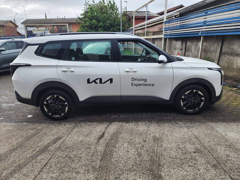 Kia Carens 1.5t Ex 4x2 7dct At 5p 2026 - Imagen 3 de 5