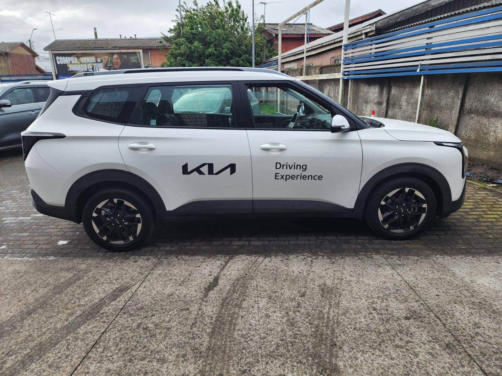Kia Carens 1.5t Ex 4x2 7dct At 5p 2026 - Foto 3 de 5