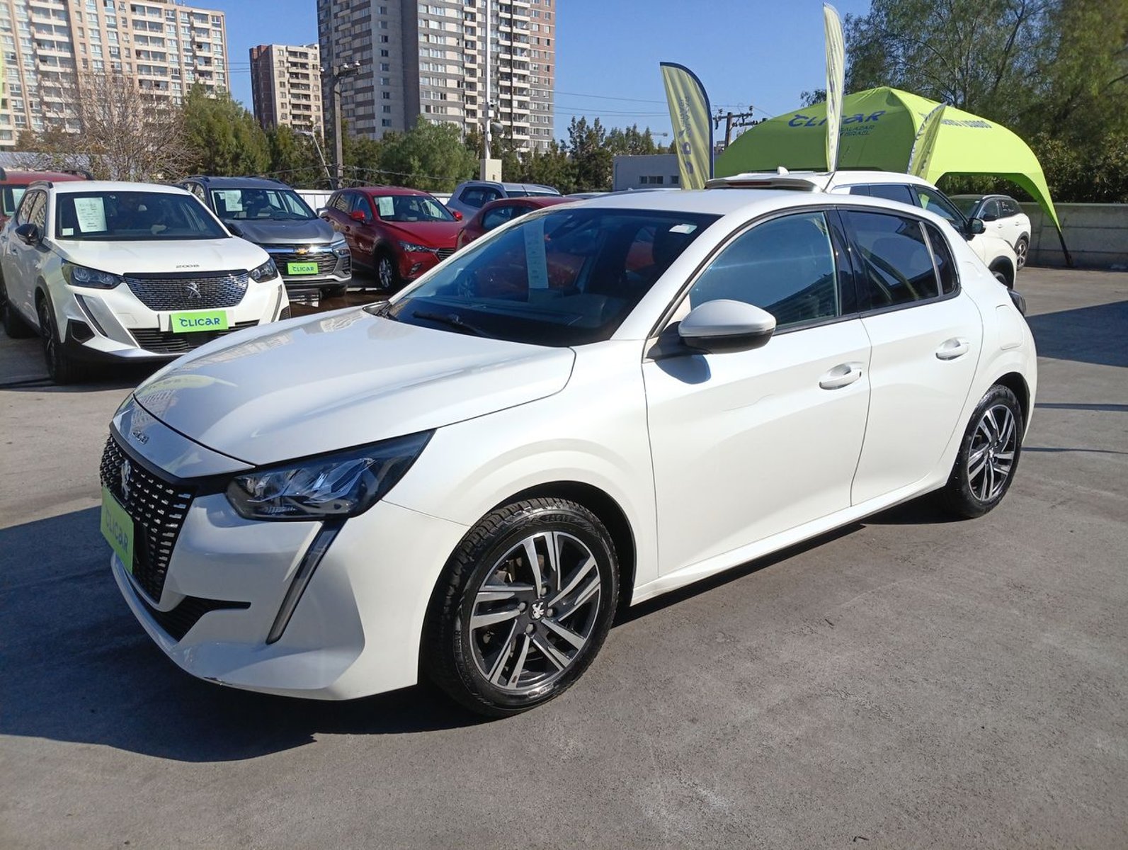 Peugeot 208 1.2 Puretech Allure Pack 4x2 100 Mt 5p 2022 - Foto 3 de 8