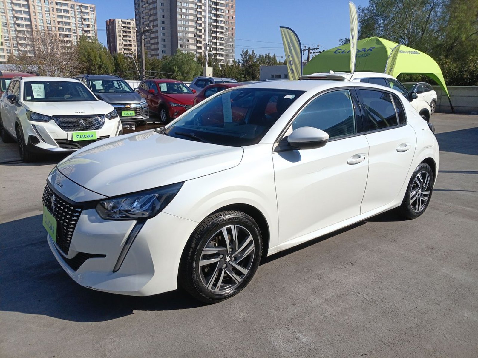 Peugeot 208 1.2 Puretech Allure Pack 4x2 100 Mt 5p 2022 - Foto 3 de 8