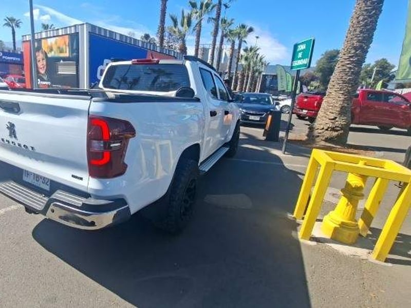Peugeot Landtrek 2.2 Active Bluehdi Diesel 4x4 180hp At 4p 2024 - Imagen 4 de 5