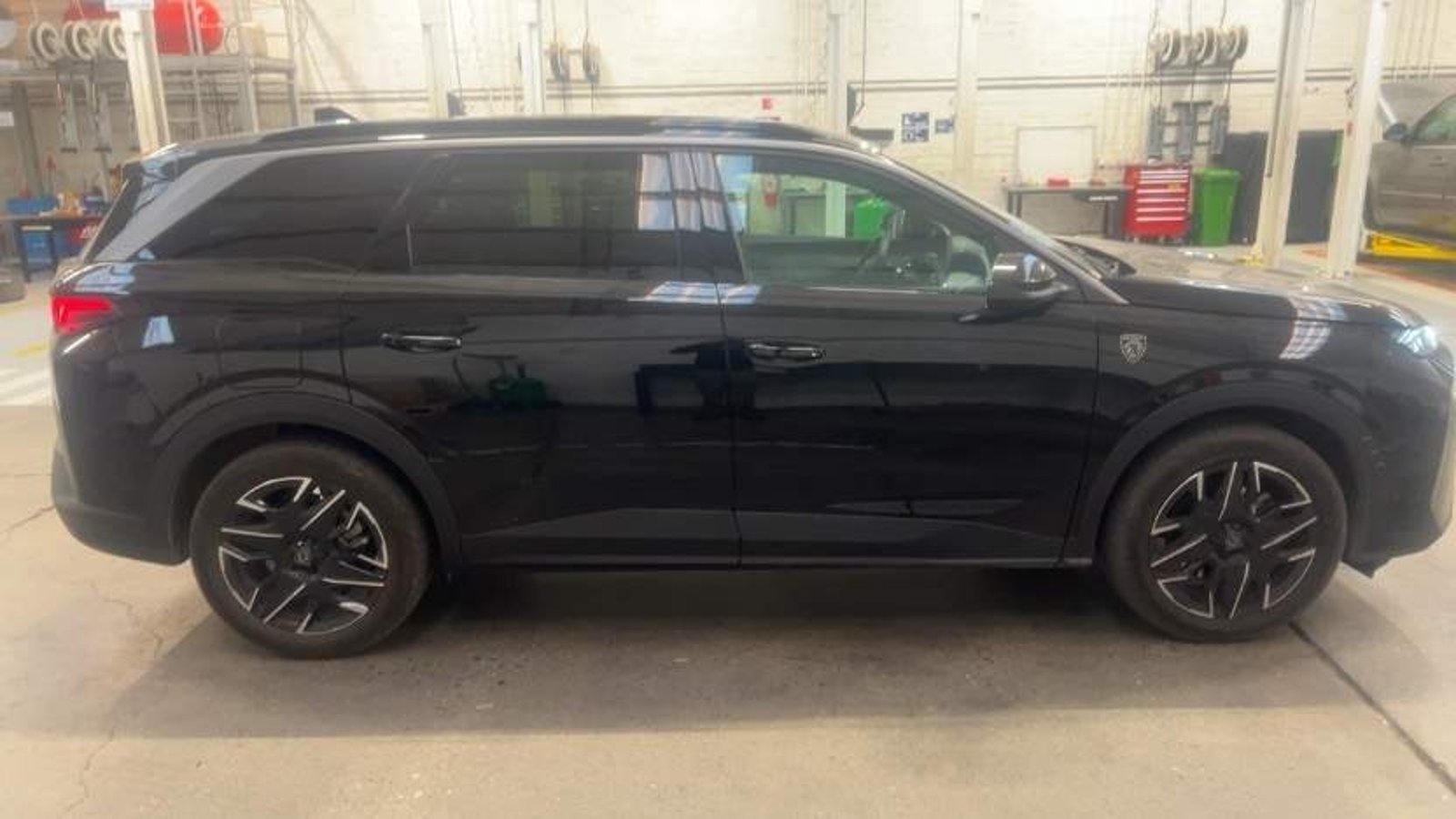 Peugeot 5008 1.2 Gt Mhev 4x2 At 5p 2026 - Foto 3 de 5
