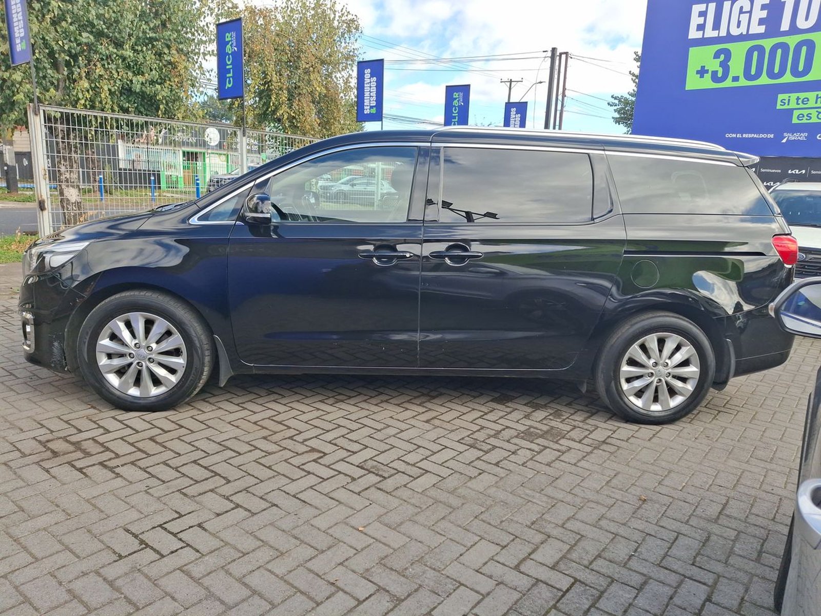 Kia Grand Carnival 3.3 Ex Full 4x2 8p 6at 5p 2017 - Foto 4 de 8