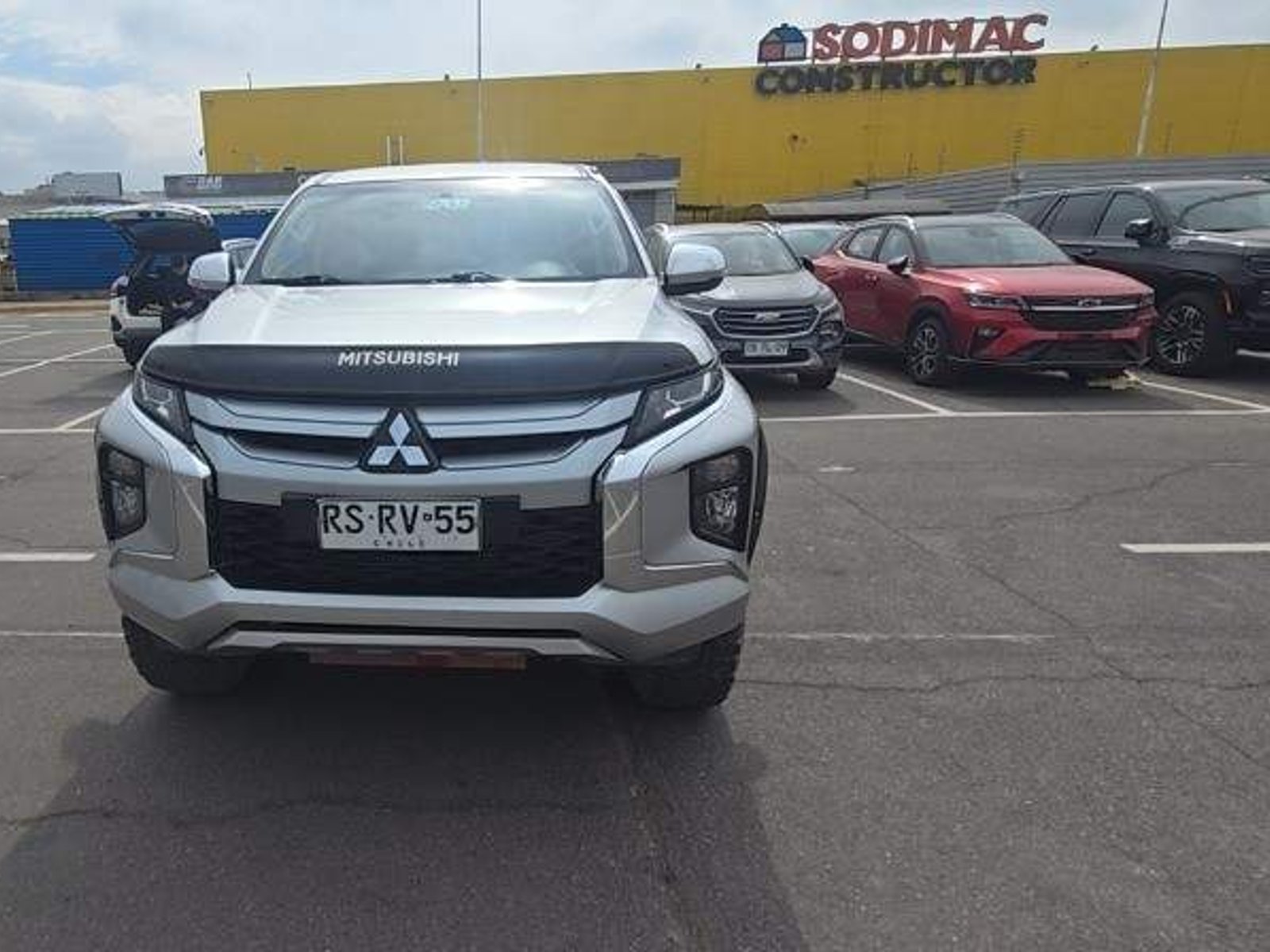 Mitsubishi L200 2.4 Katana Crt Diesel Special Pack Dob. Cab. 4x4 Mt 4p 2022 - Foto 2 de 5