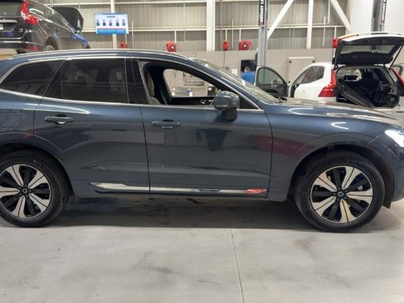 Volvo Xc60 2.0 T8 Recharge Plus Hybrid Awd At 5p 2025 - Imagen 3 de 5