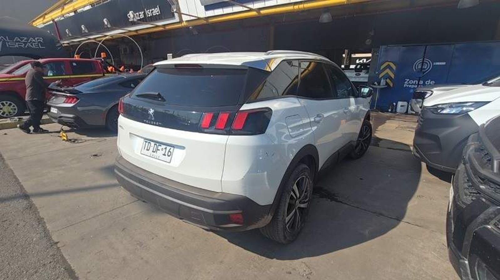 Peugeot 3008 1.2 Active Pack Puretech 130 4x2 Mt6 5p 2024 - Imagen 3 de 4