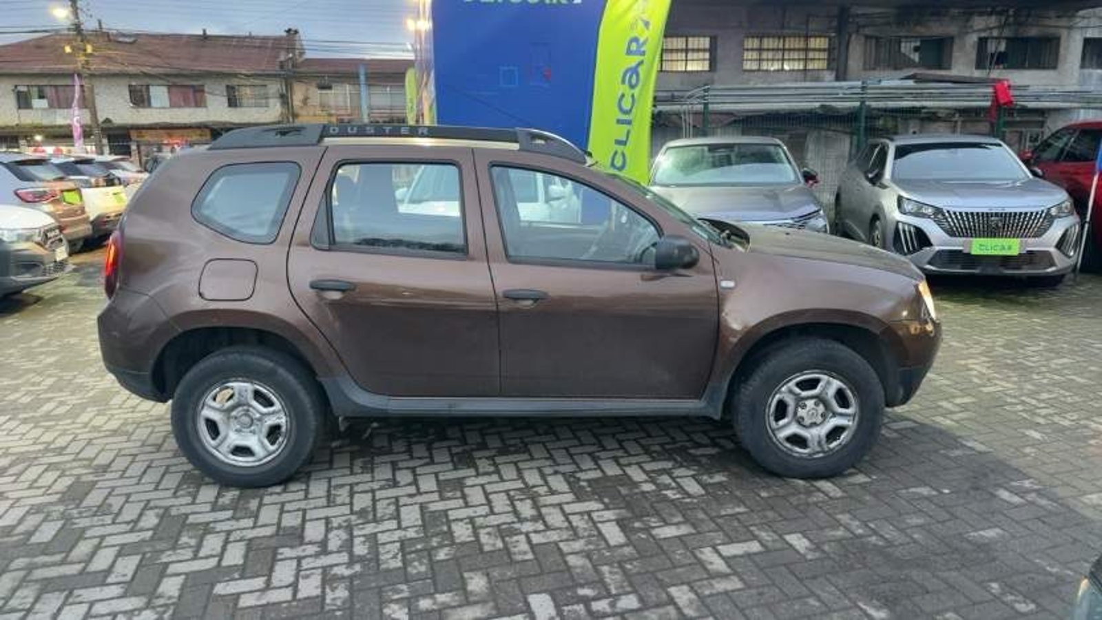 Renault Duster 1.6 Life 4x2 5mt 5p 2019 - Imagen 3 de 5
