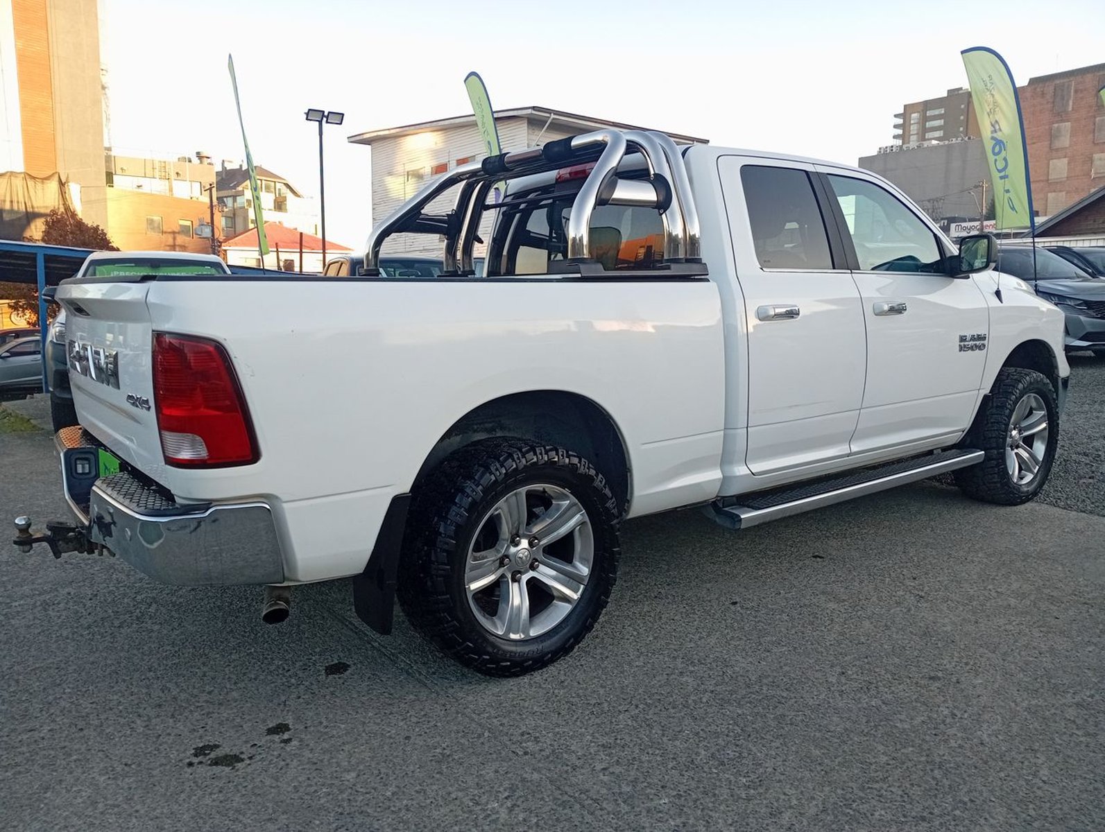 RAM 1500 3.6 Slt 4x4 Quad Cab Dob. Cab. At 4p 2019 - Imagen 7 de 8