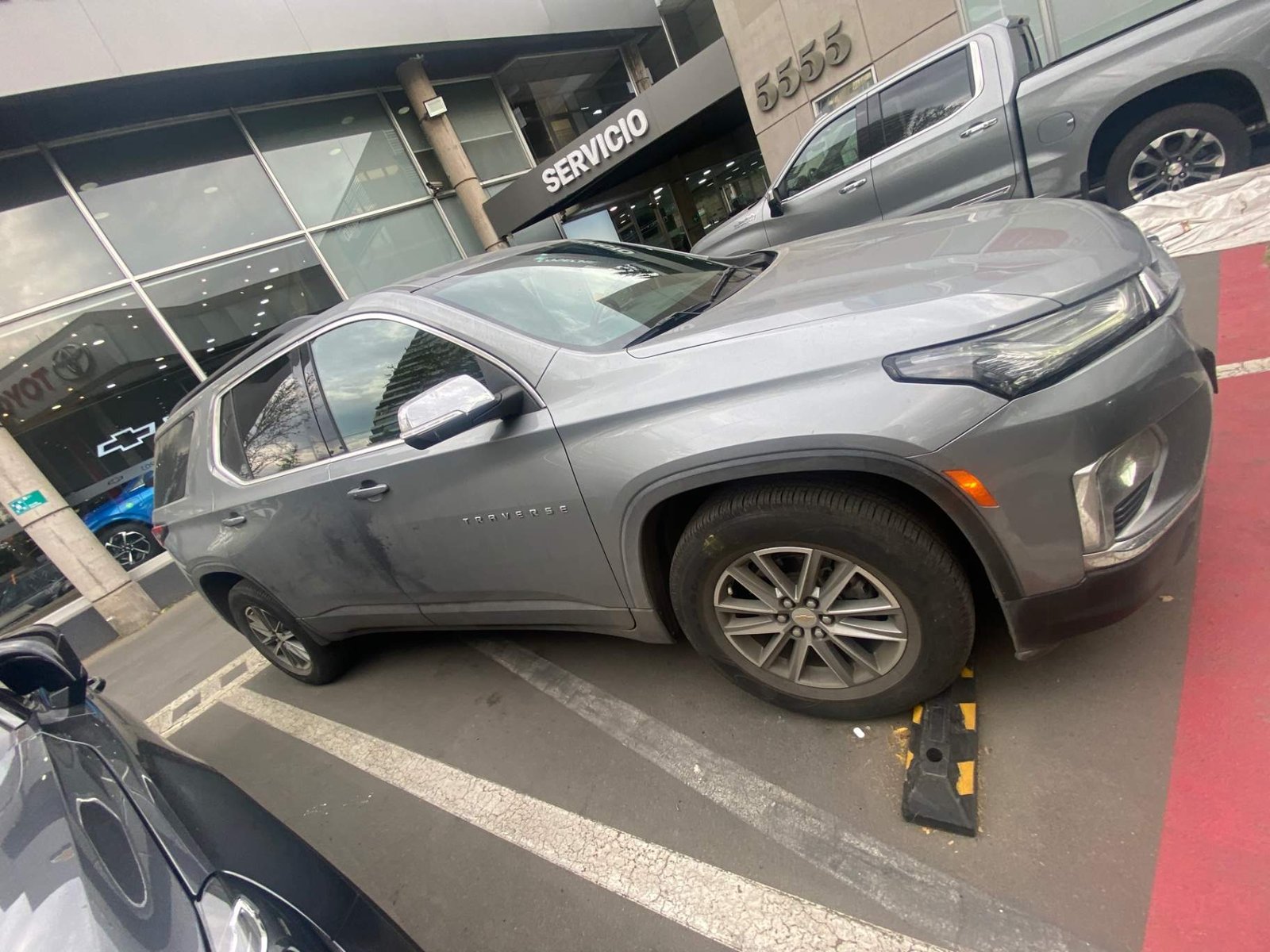 Chevrolet Traverse 3.6l Lt Awd At 5p 2024 - Foto 3 de 5