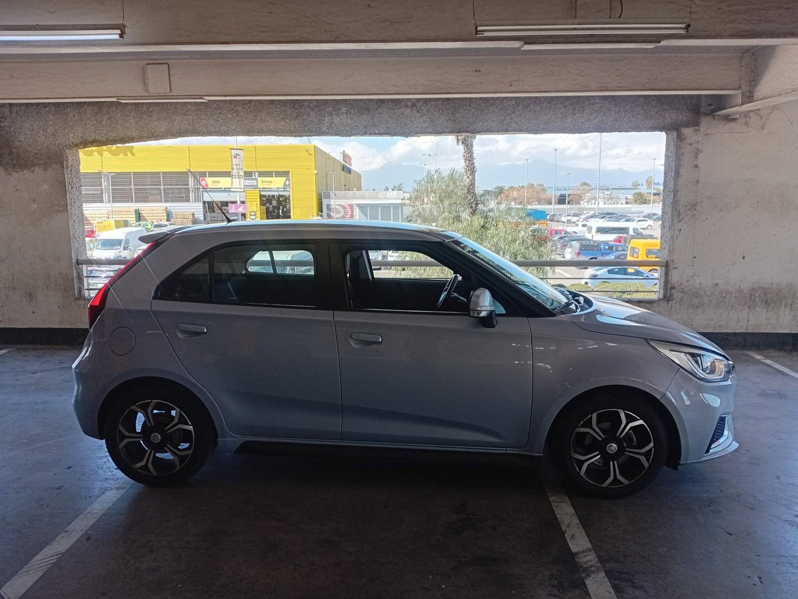 MG Mg 3 1.5 Comfort 4x2 Hb Mt 5p 2023 - Foto 3 de 5