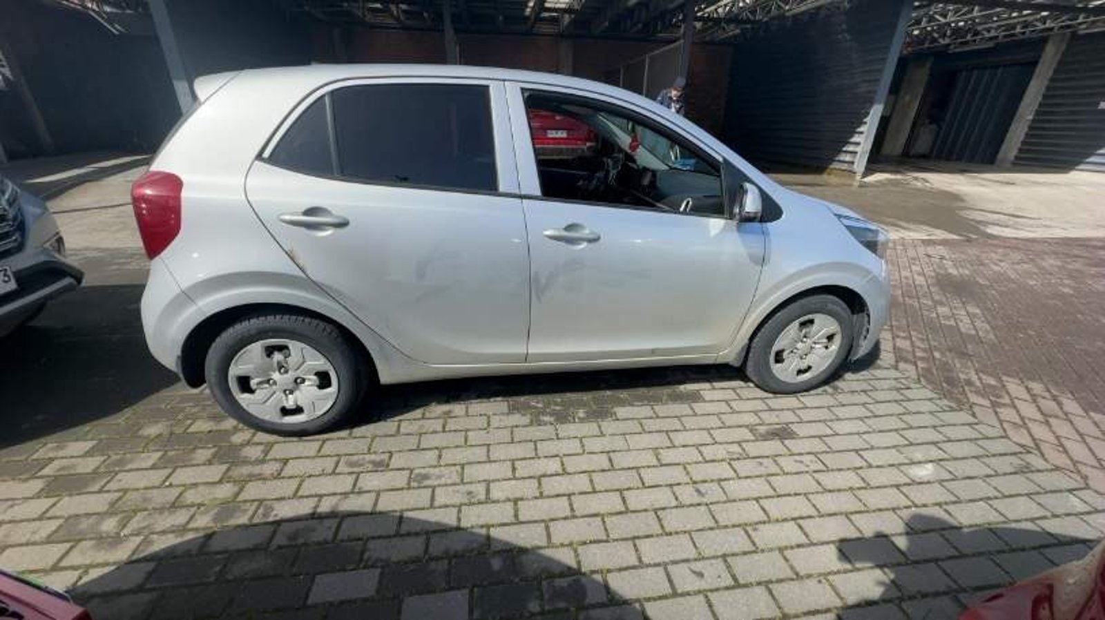Kia Morning 1.2 Ex 4x2 Hb Abs Ac 5mt 5p 2022 - Imagen 3 de 5