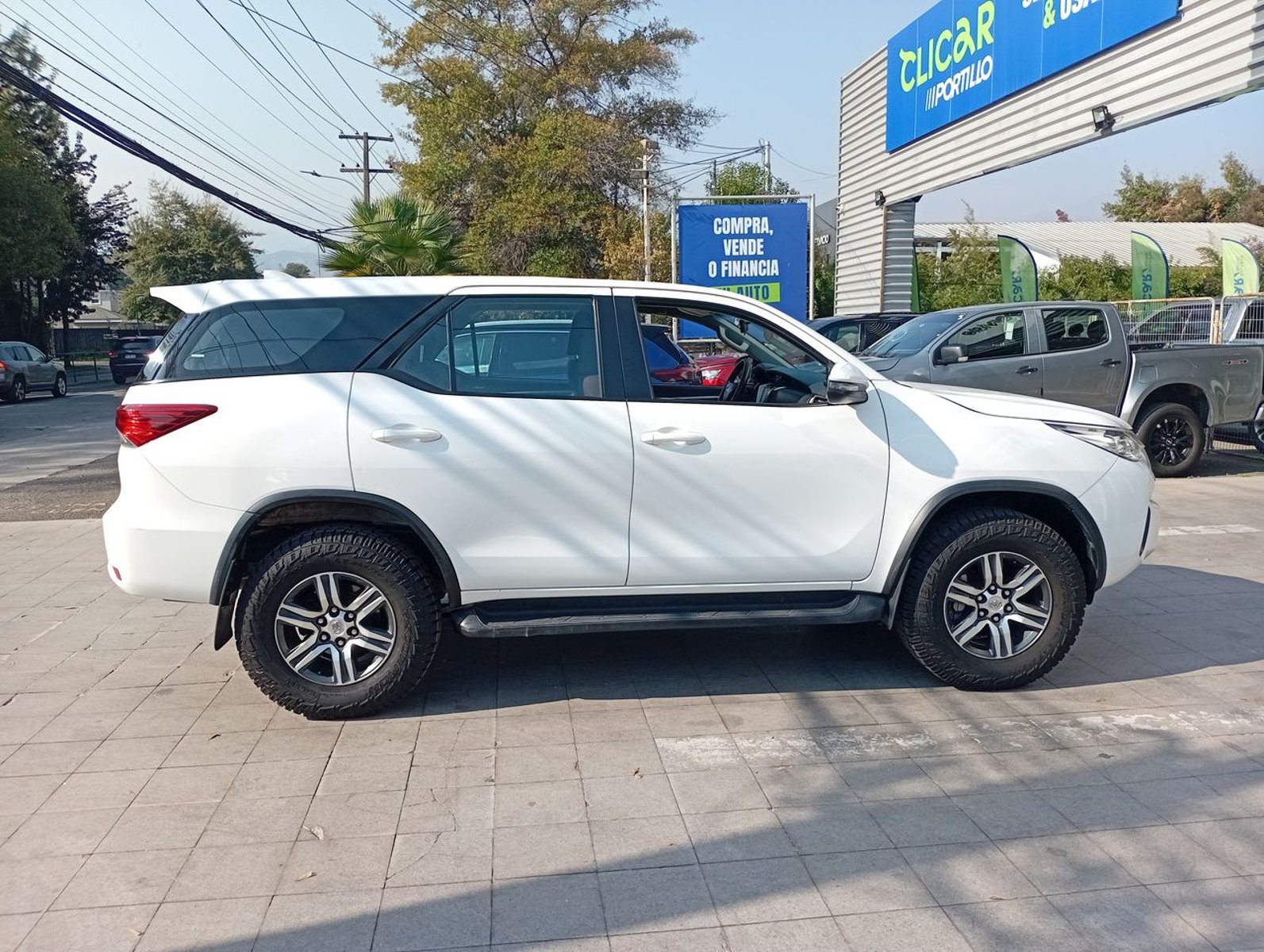 Toyota Fortunner 2.7 Sr5 4x2 At 5p 2020 - Imagen 8 de 8