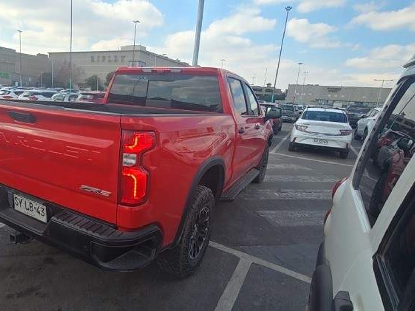 Chevrolet Silverado 6.2 Zr2 4x4 At 4p 2023 - Foto 4 de 5