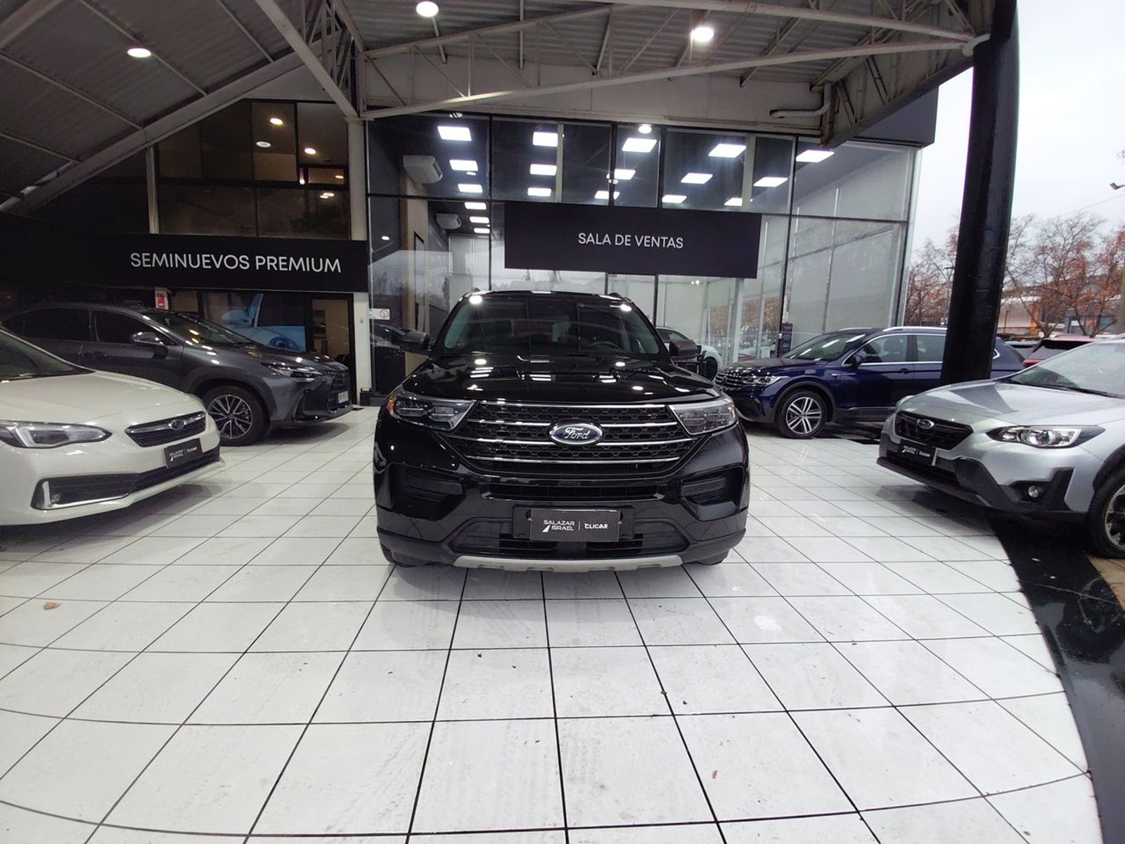 Ford Explorer 2.3 Ecoboost Xlt 4x2 At 5p 2022 - Foto 2 de 8