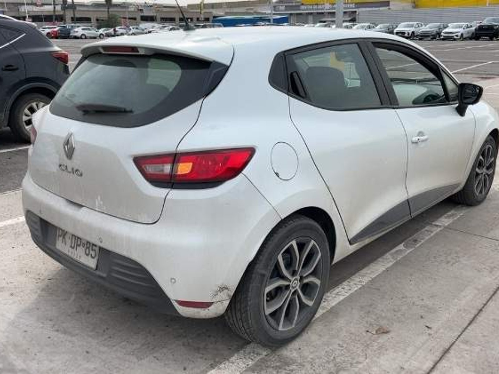 Renault Clio 0.9t Expression 4x2 Hb Mt 5p 2021 - Foto 4 de 5