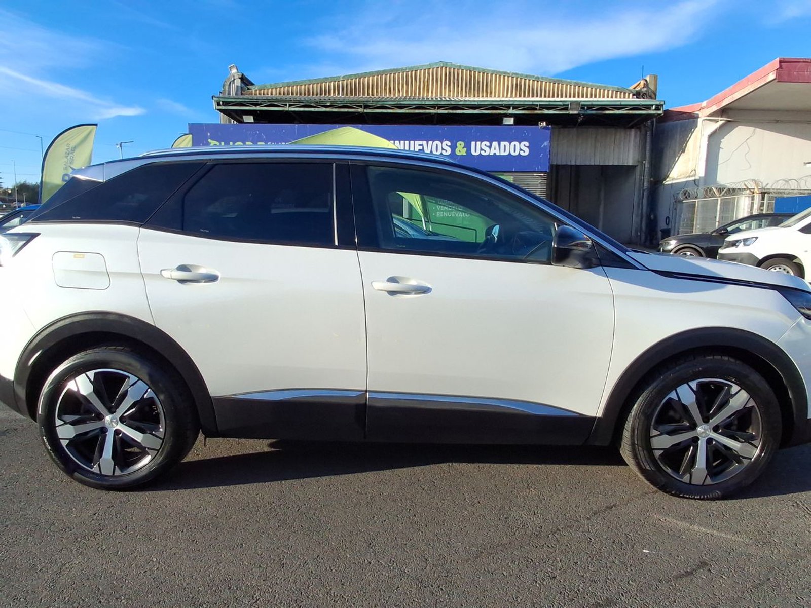 Peugeot 3008 1.5 Allure Pack Bluehdi 130 4x2 Eat8 5p 2024 - Imagen 8 de 8